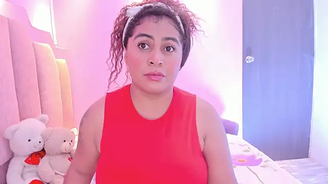 AndreaSweet2 online show from October 1, 2025, 7:53 pm