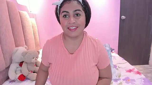 AndreaSweet2 online show from October 3, 2025, 7:55 pm