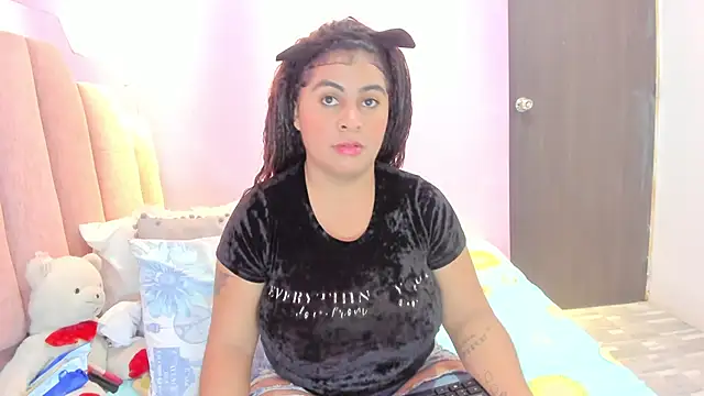 AndreaSweet2 online show from October 10, 2025, 8:19 pm