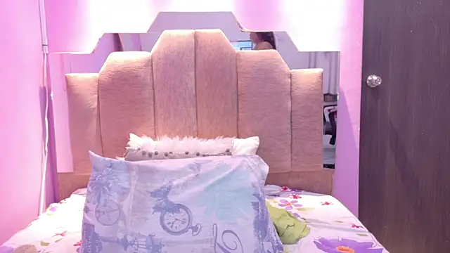 AndreaSweet2 online show from April 21, 2026, 8:12 pm