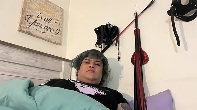 Julietserenity online show from November 29, 2025, 9:23 am