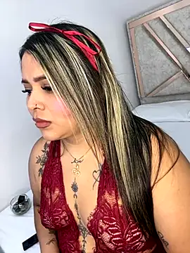 ashley-swift- online show from October 14, 2025, 9:54 am