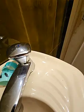 Stingles online show from October 5, 2025, 12:58 pm