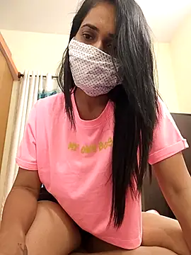 Curvyqueenz online show from September 18, 2025, 6:10 pm