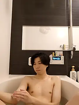 tanaka113 online show from May 2, 2026, 2:33 pm