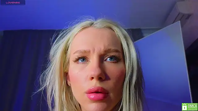 KittenFang online show from April 3, 2026, 1:20 pm