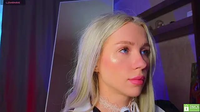 KittenFang online show from April 5, 2026, 10:45 am