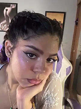 hannachris- online show from September 14, 2025, 2:11 am