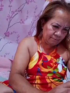 vickyhot1966 online show from April 3, 2026, 10:19 pm