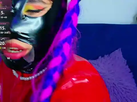 CristalRose online show from October 26, 2025, 4:40 am