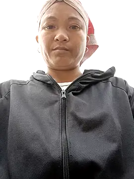 Love-Mama33 online show from September 12, 2025, 12:11 am