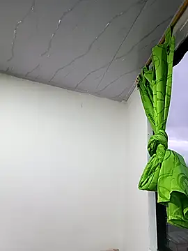 delaylacruz online show from December 4, 2025, 10:57 am