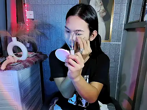 Nathalie Smith19 online show from April 6, 2026, 10:27 am