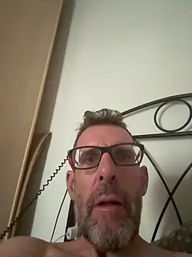 gigolobcn online show from September 8, 2025, 5:23 pm