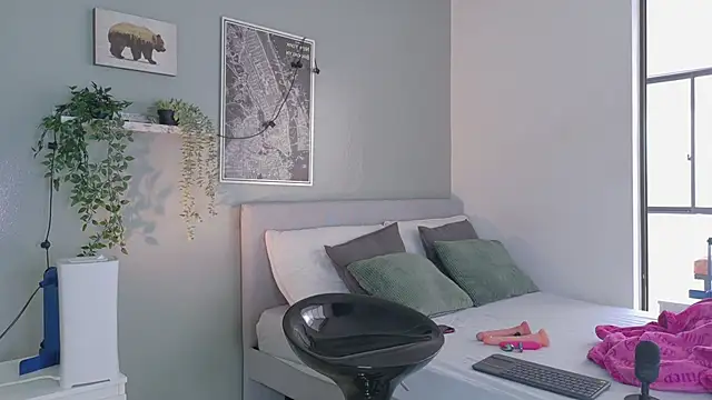 Nickifox   online show from November 14, 2025, 7:34 pm