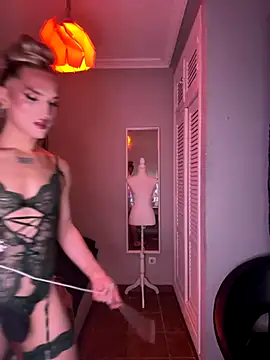 lacattiva online show from September 10, 2025, 9:15 pm