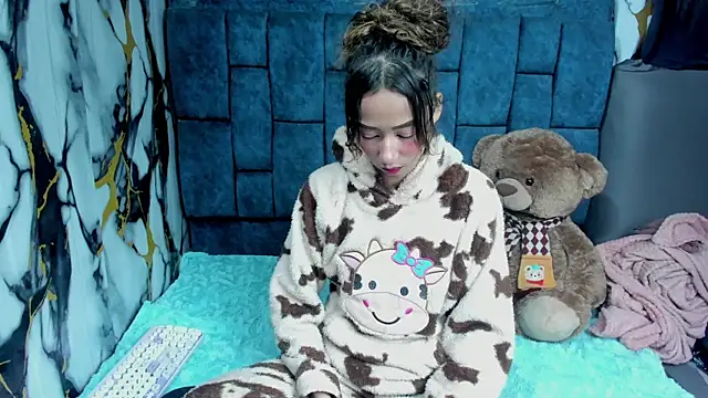 Snapshot of ValentinaKlean chatting on June 4, 2026, 1:11 am ValentinaKlean online show from June 4, 2026, 1:11 am