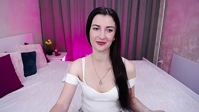 EvelinCuper online show from September 15, 2025, 5:07 am