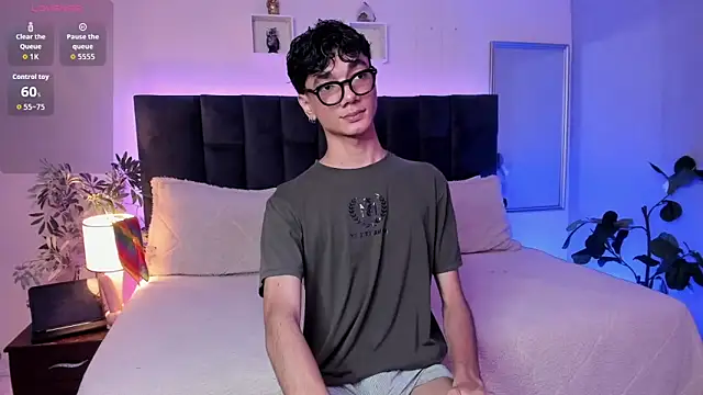 Phillicious   online show from June 10, 2026, 10:52 pm