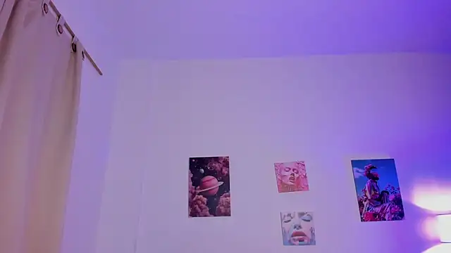 mia purplee online show from September 25, 2025, 3:21 am