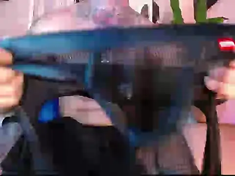 Edwardjonnes online show from October 24, 2025, 12:08 am