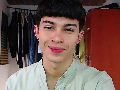 john vichenso online show from September 9, 2025, 9:36 pm