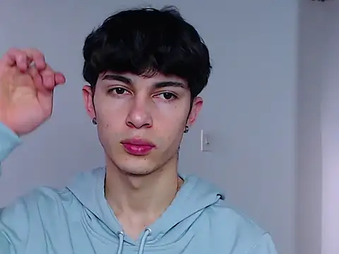 john vichenso online show from October 3, 2025, 10:07 pm