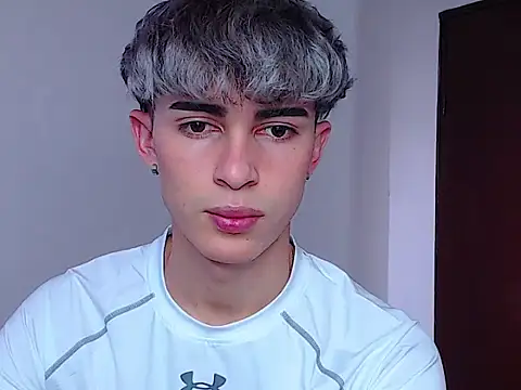 john vichenso online show from October 8, 2025, 9:01 pm