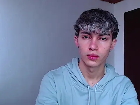 john vichenso online show from October 19, 2025, 4:51 pm