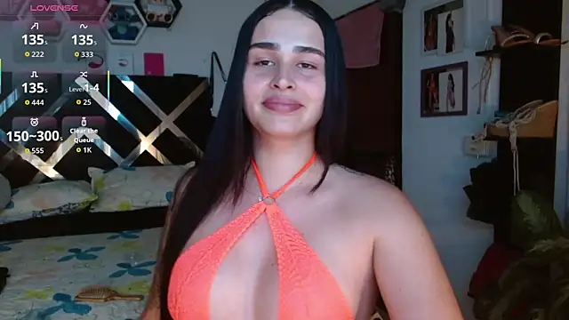 Snapshot of SarithaBunny chatting on October 29, 2025, 9:38 pm SarithaBunny online show from October 29, 2025, 9:38 pm