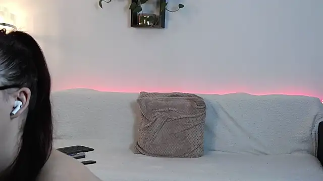 ScarletNoiree online show from November 19, 2025, 12:16 pm