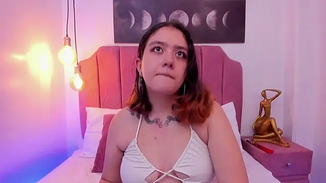 Niaa Stark online show from April 29, 2026, 3:32 am