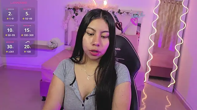 ZURY TAY online show from September 29, 2025, 11:48 am