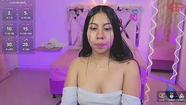 ZURY TAY online show from October 5, 2025, 11:41 am