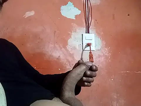 Hay-Viene-El-Huyy online show from September 14, 2025, 2:22 am