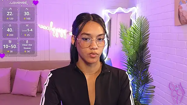 artemiss tay online show from October 13, 2025, 7:14 pm