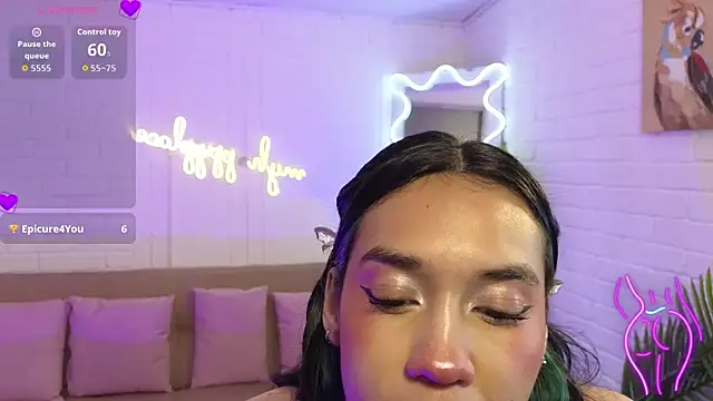 artemiss tay online show from November 3, 2025, 7:15 pm