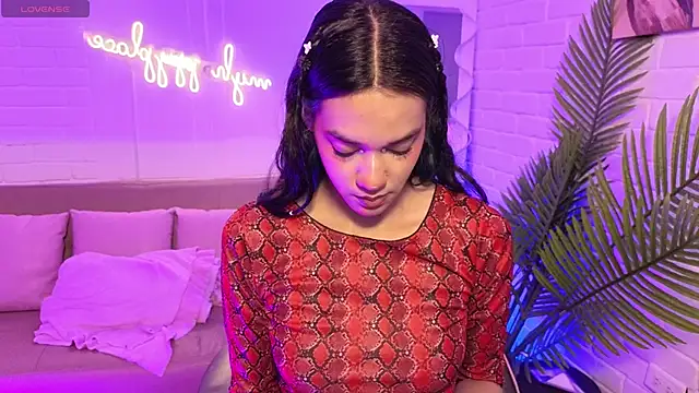 artemiss tay online show from November 10, 2025, 7:13 pm