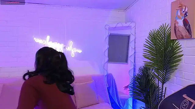 artemiss tay online show from November 20, 2025, 7:13 pm