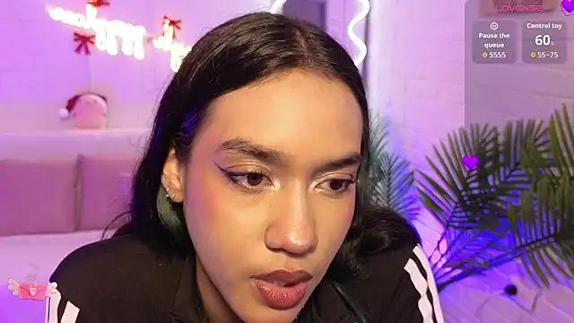 artemiss tay online show from December 22, 2025, 7:33 pm