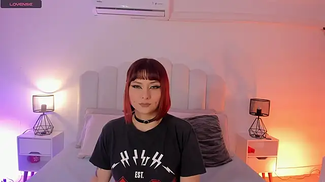 raven black  online show from November 28, 2025, 1:14 pm