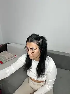 Snapshot of MiaKiittyy chatting on October 1, 2025, 4:02 pm MiaKiittyy online show from October 1, 2025, 4:02 pm