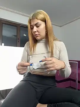 Snapshot of MiaKiittyy chatting on November 11, 2025, 1:16 am MiaKiittyy online show from November 11, 2025, 1:16 am