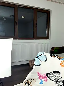 Snapshot of MiaKiittyy chatting on November 26, 2025, 1:06 am MiaKiittyy online show from November 26, 2025, 1:06 am