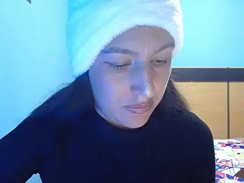 SarahFriendly online show from April 1, 2026, 8:50 pm