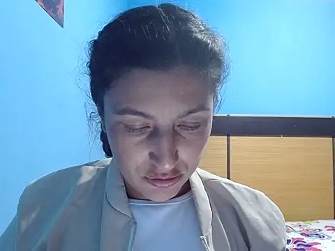 SarahFriendly online show from April 24, 2026, 2:36 am