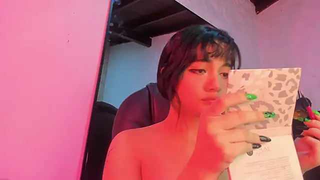 Darky Doll online show from October 7, 2025, 5:26 am