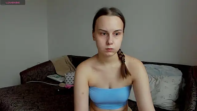 Snapshot of Kelly_Cartier chatting on July 15, 2026, 12:32 pm Kelly Cartier online show from July 15, 2026, 12:32 pm