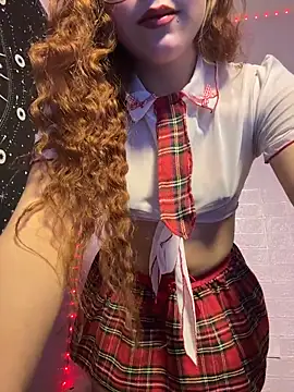 ZeziGamingg online show from March 4, 2026, 5:35 am