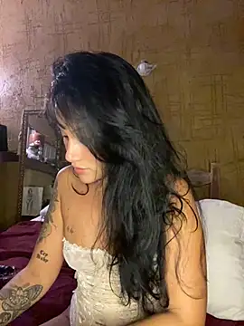 jepetitoiseau online show from May 9, 2026, 12:27 am
